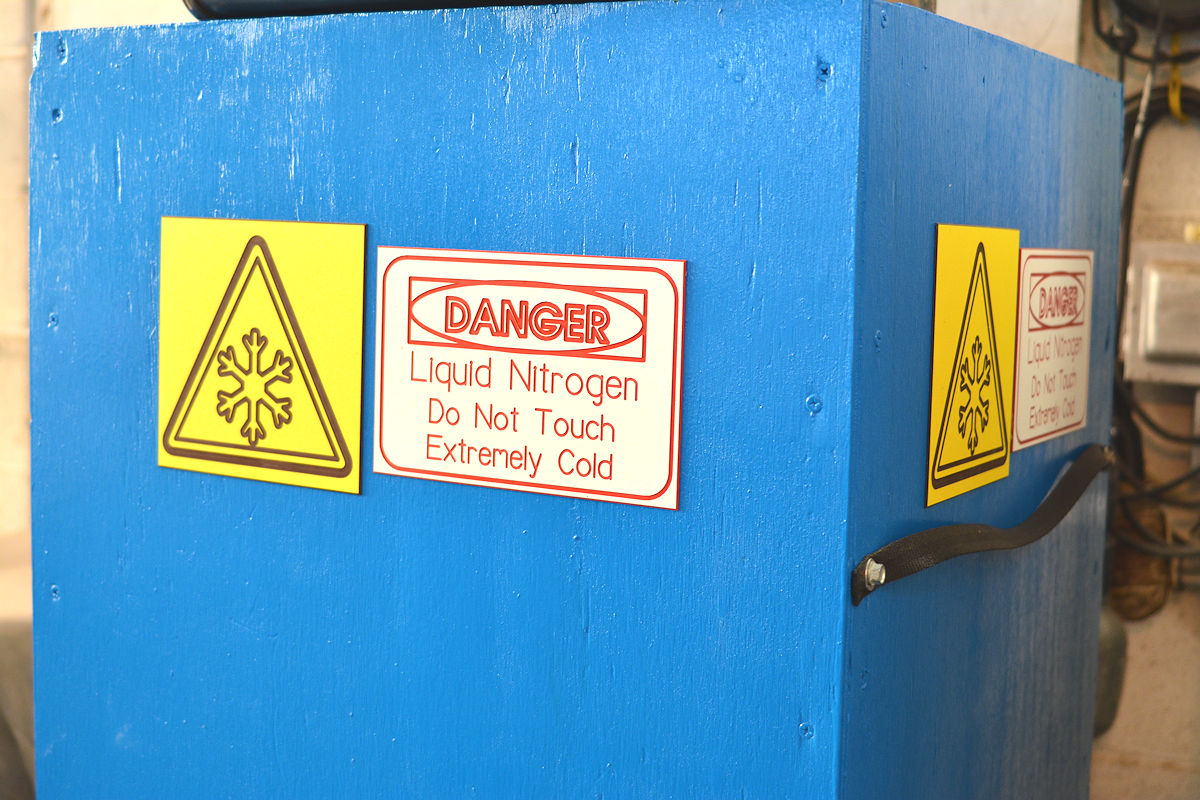 30 literCryogenic Dewar Cryostat transportation cooler