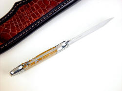 "Regulus" inside handle tang view. Note fully tapered tang, dovetailed and bedded bolsters and jasper handle scales